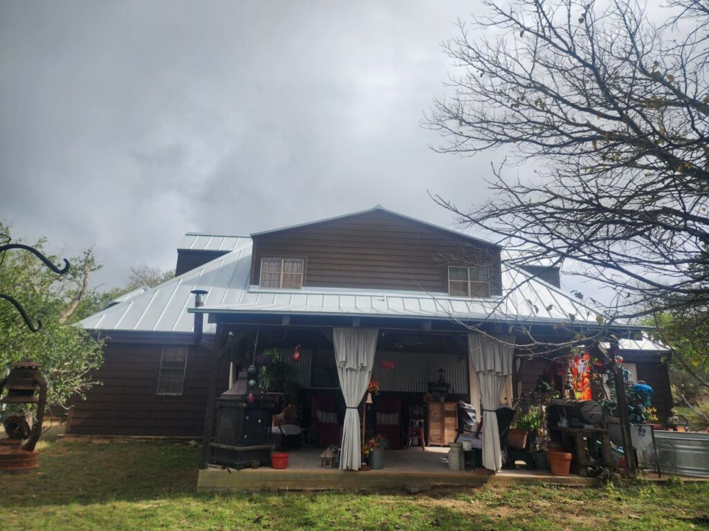 House in the forest in Kerrville tx