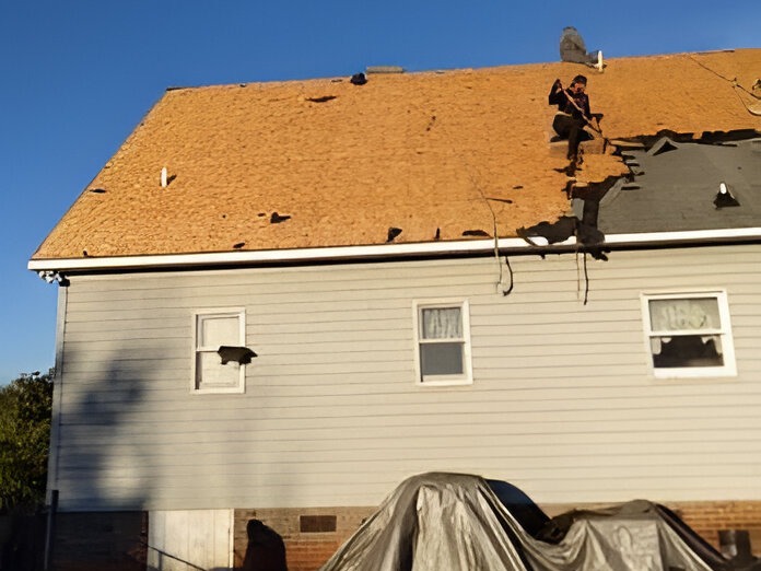 Damage property restoration in Kerrville