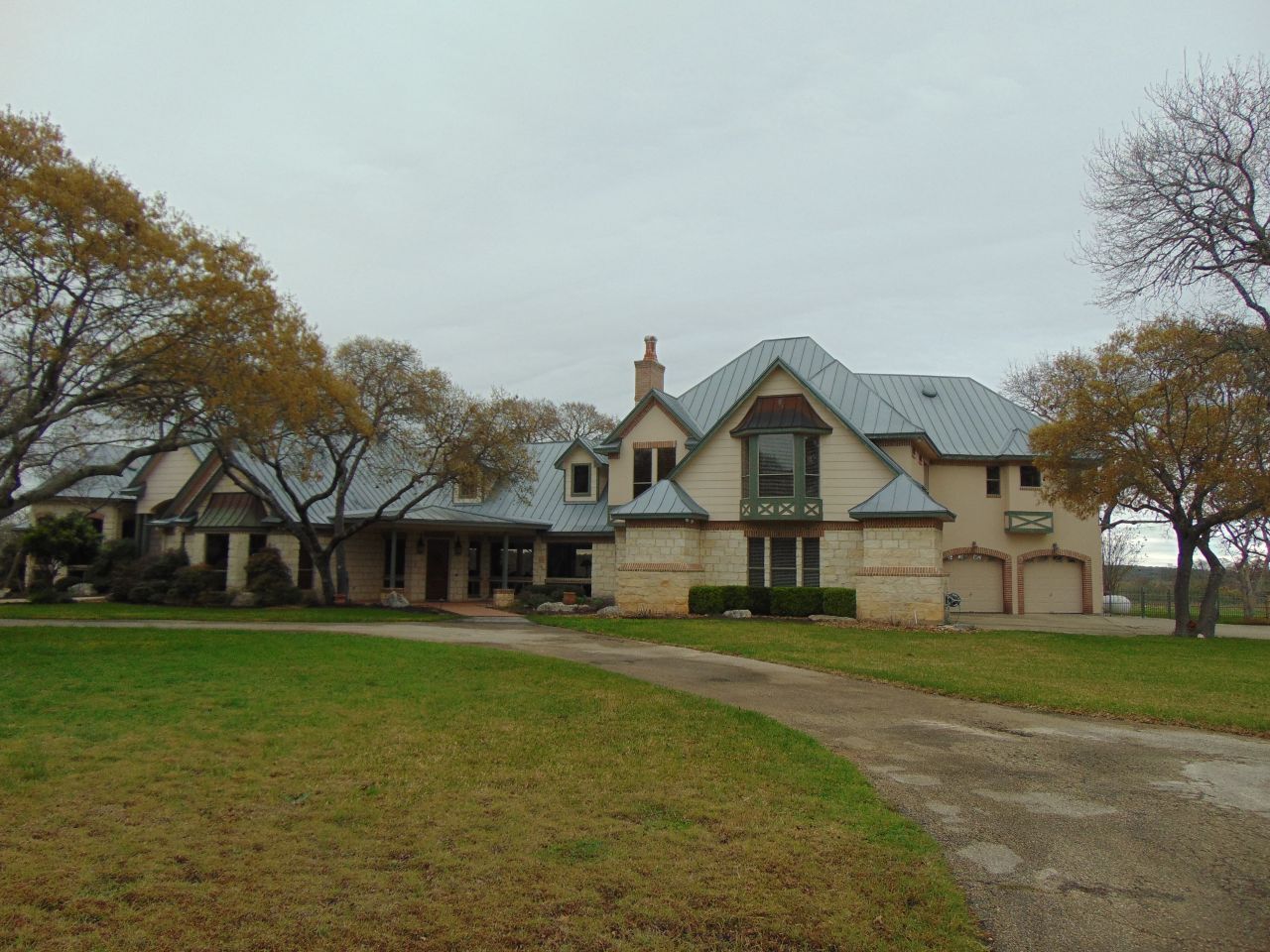 Beautiful home with garden area in Kerrville